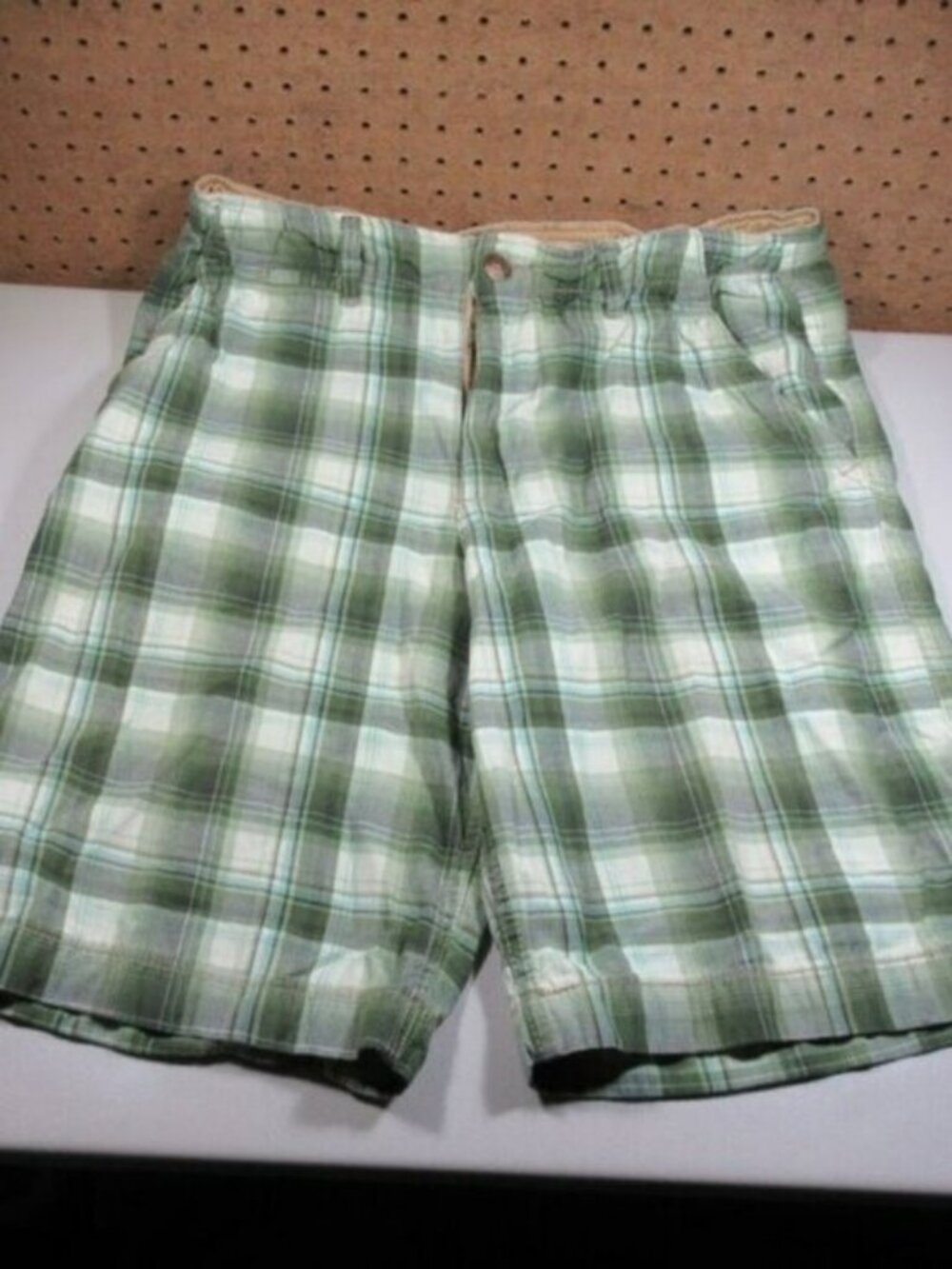 NOBO mens green white blue plaid chino shorts 38 EUC
